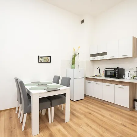 Moonstone 4 * Belgrád