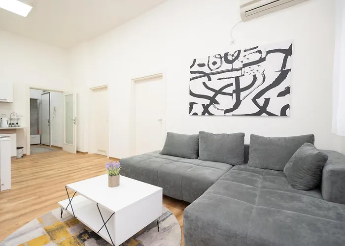 Apartman Moonstone 4 *