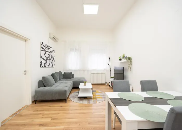 Moonstone 4 * Belgrád